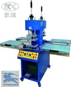 OEM T-Shirt Embossing Machine per la stampa di etichette di abbigliamento