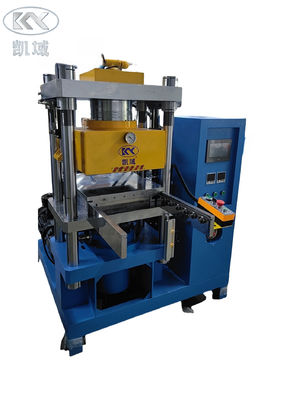 Un buon prezzo. Macchina per la fabbricazione di etichette di abbigliamento in gomma di silicone in linea