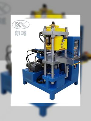 Un buon prezzo. Macchine innovative e personalizzabili per la fabbricazione di etichette di gomma per la produzione di cosmetici in linea