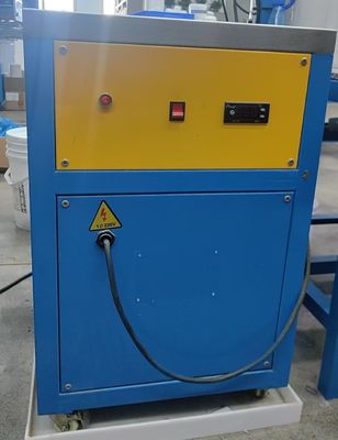 Un buon prezzo. Innovativa macchina per etichette in silicone con congelatore per stampi per una produzione di etichette per indumenti rapida e costante in linea